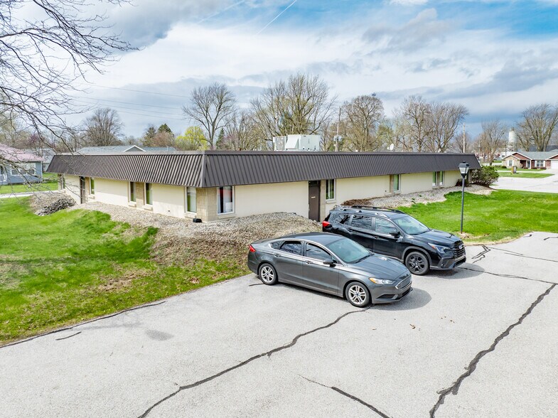 More Photos Of 201 E South St, Markle Medical For Sale