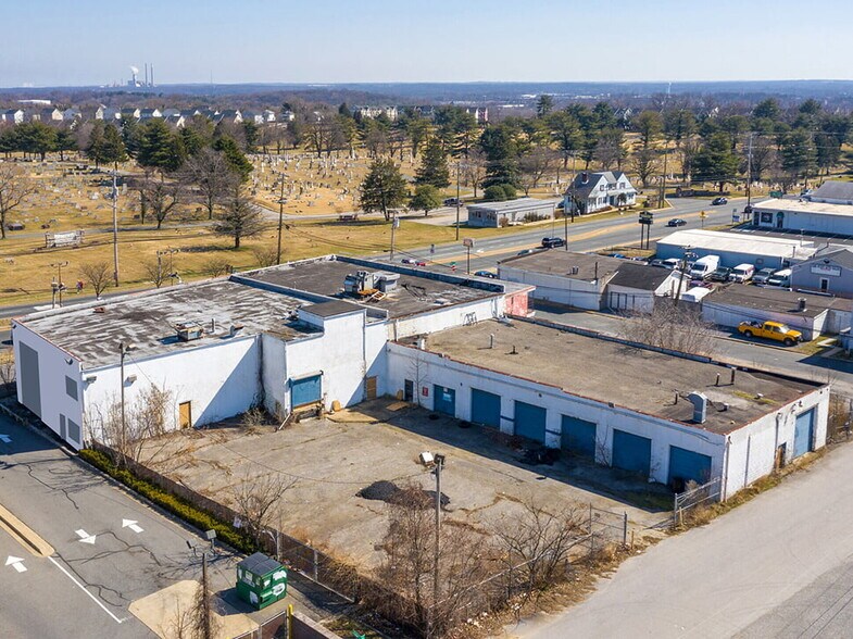 More Photos Of 5810 Ritchie Hwy, Baltimore Auto Repair For Lease