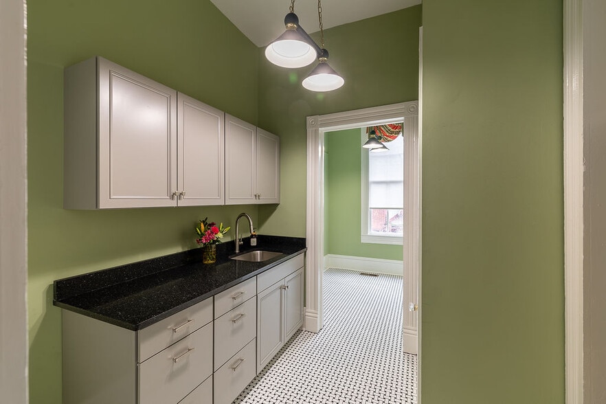 More Photos Of 892 Prince Ave, Athens Medical For Lease