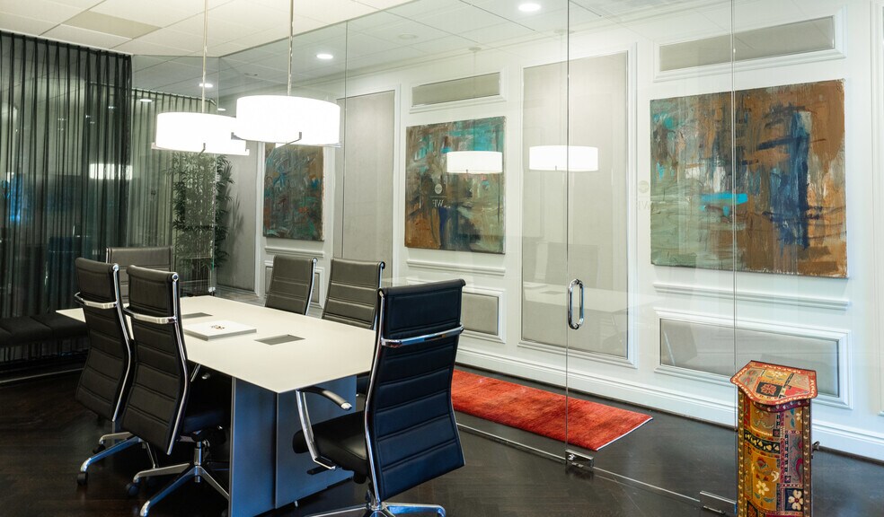 More Photos Of 112 Kercheval Ave, Grosse Pointe Office Residential For Lease