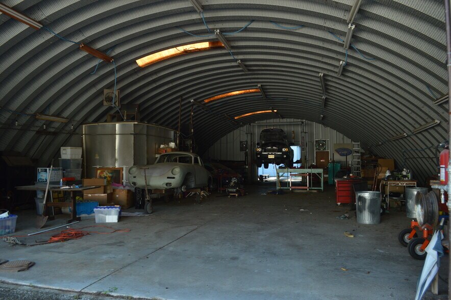 More Photos Of 165 Porsche Ln, Crawfordville Warehouse For Sale