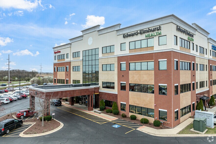 More Photos Of 1331 W 75th St, Naperville Medical For Lease