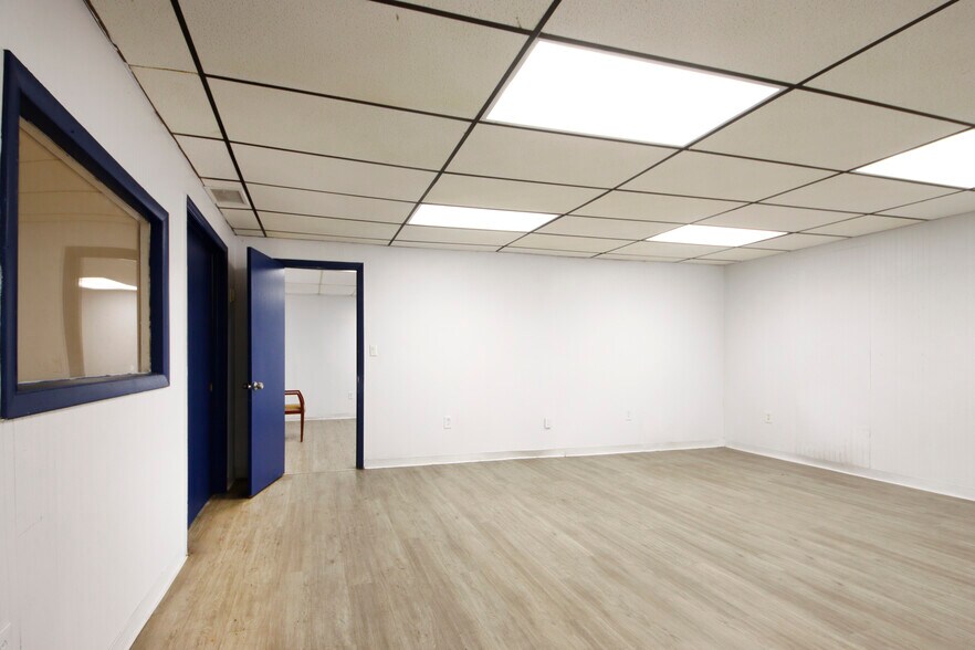 More Photos Of 2275 NW 150th St, Opa Locka Warehouse For Sale