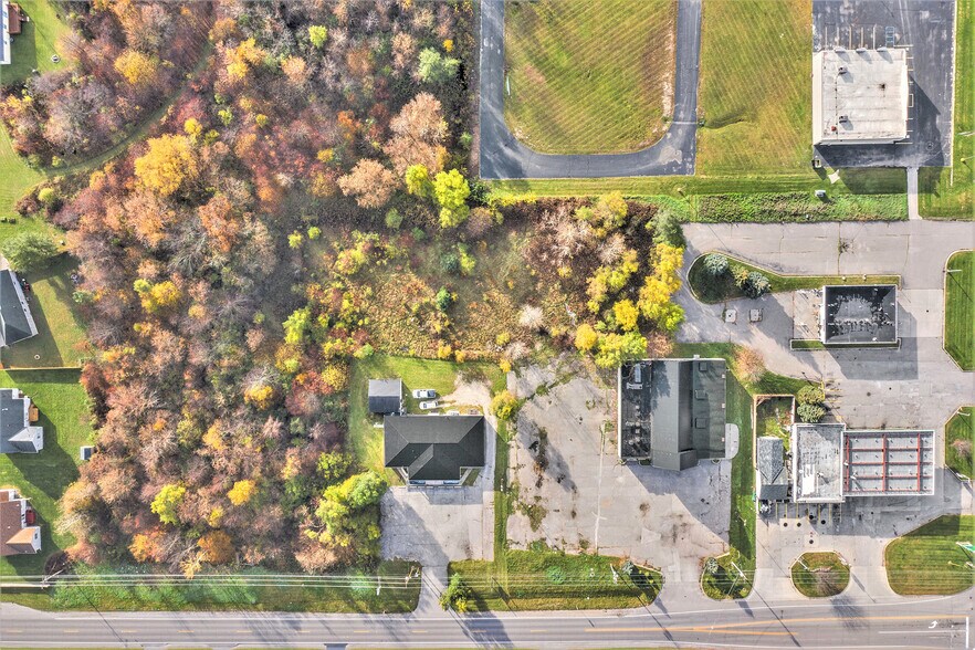 More Photos Of 5030 Coldwater Rd, Flint Freestanding For Lease