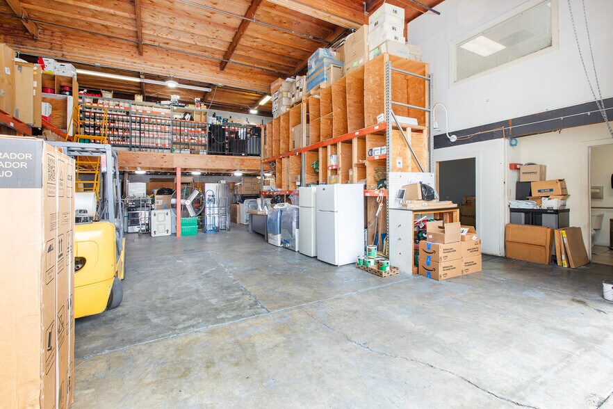 More Photos Of 479 10th St, San Francisco Service For Sale