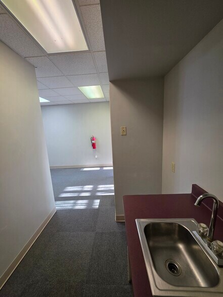 More Photos Of 21150 W Capitol Dr, Brookfield Loft Creative Space For Sale