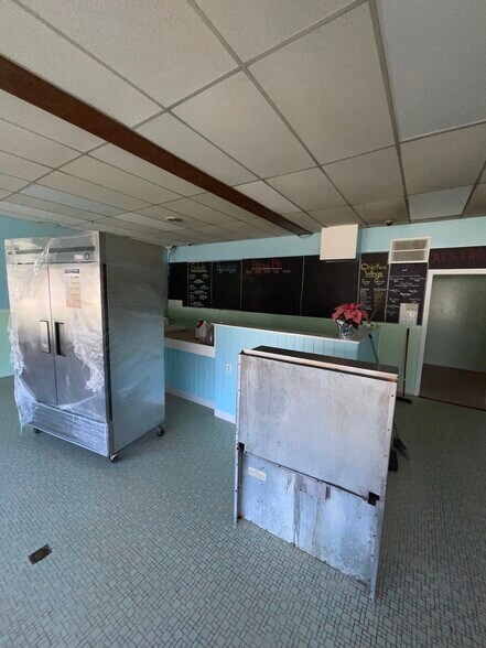 More Photos Of 1000-1010 Broadview Blvd, Brackenridge Freestanding For Lease