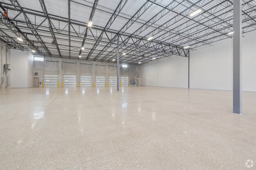 More Photos Of 19150 Marketplace Ave, Kyle Manufacturing For Lease