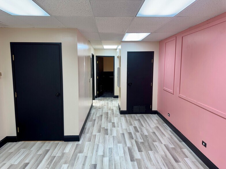 More Photos Of 11172 Huron St, Northglenn Loft Creative Space For Lease