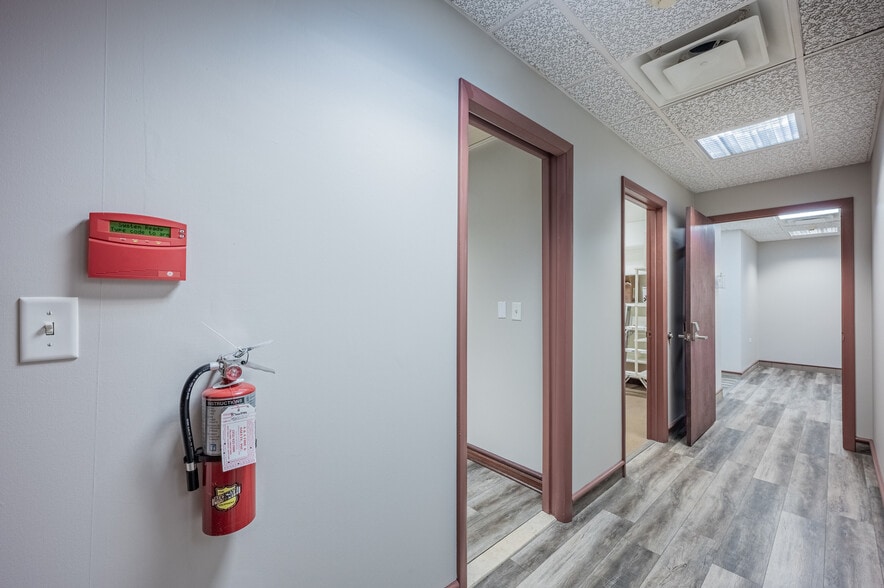 More Photos Of 801 N Bay st, Eustis Medical For Sale