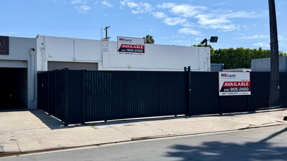More Photos Of 14768 Calvert St, Van Nuys Warehouse For Sale