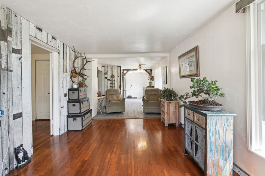 More Photos Of 1615 CO Rd 308 Rd, Dumont Freestanding For Sale