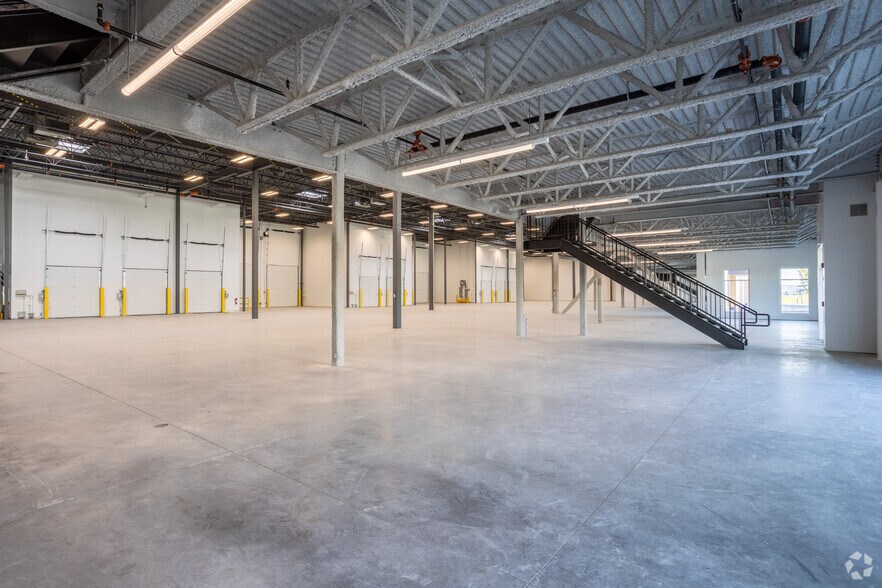 More Photos Of 9870 70 St SE, Calgary Warehouse For Sale