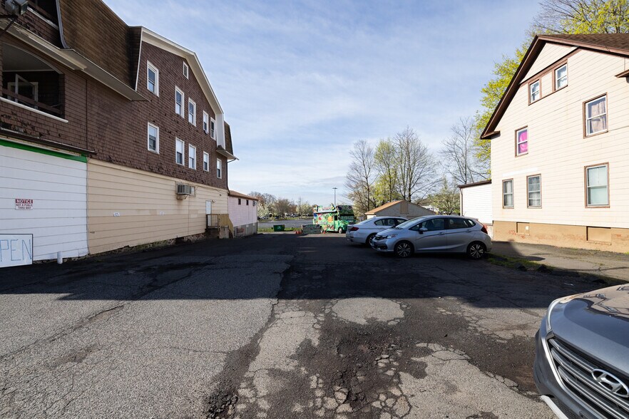 More Photos Of 584 W Main St, Meriden Storefront Retail Residential For Sale