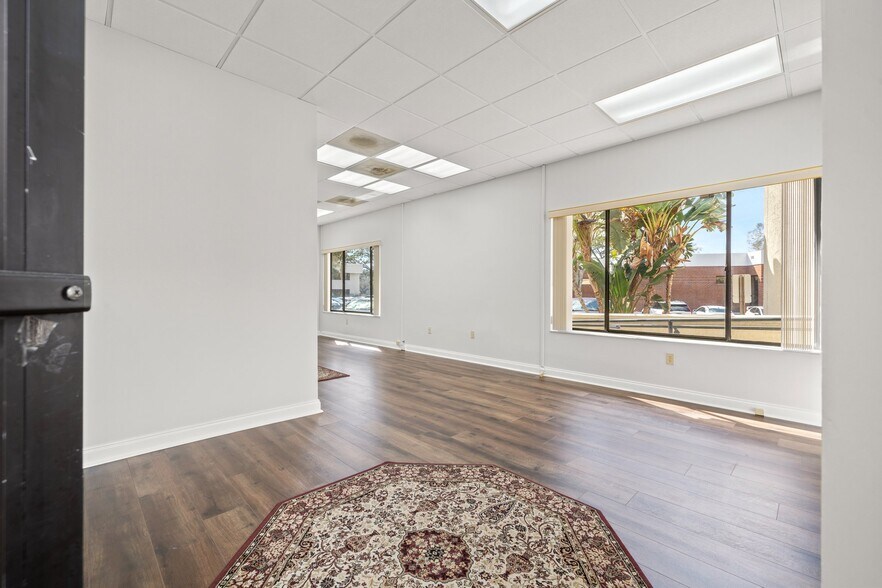 More Photos Of 3023 Eastland Blvd, Clearwater Office For Sale
