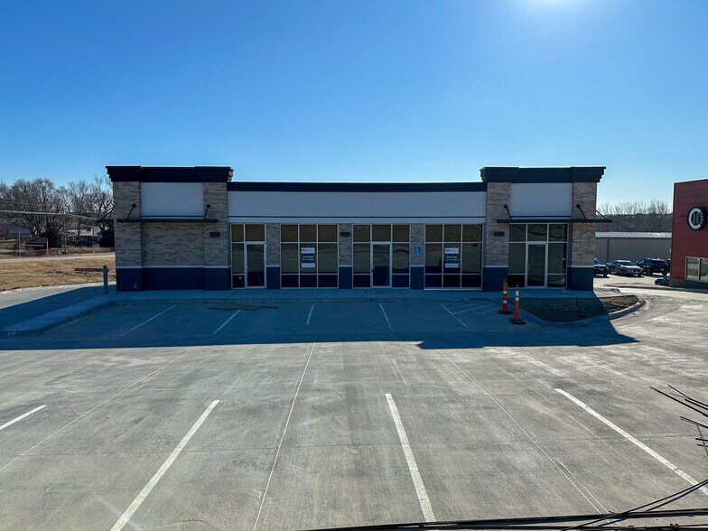 More Photos Of 19205 Grant Ave, Elkhorn General Retail For Lease