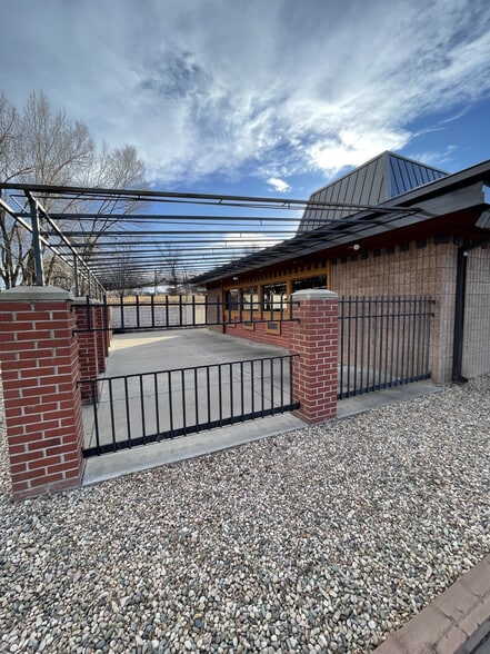 More Photos Of 1075 Pennock Pl, Fort Collins Freestanding For Lease