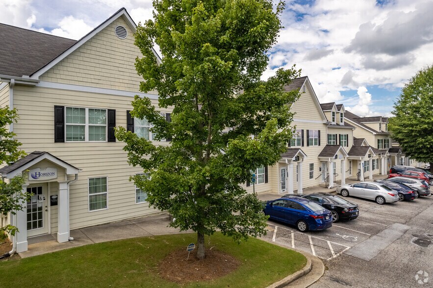 More Photos Of 8325 Office Park Dr, Douglasville Medical For Lease