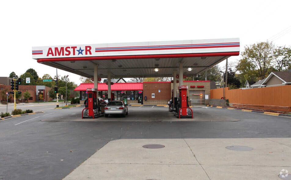 More Photos Of 1604 W Broadway Ave, Minneapolis Convenience Store For Sale