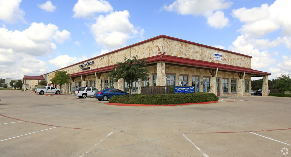 Primary Photo Of 3621 E Whitestone Blvd, Cedar Park Self Storage For Lease