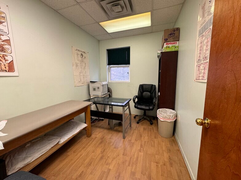 More Photos Of 421 Ocean Pky, Brooklyn Office For Sale