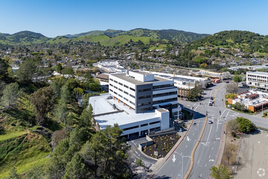 More Photos Of 899 Northgate Dr, San Rafael Medical For Sale