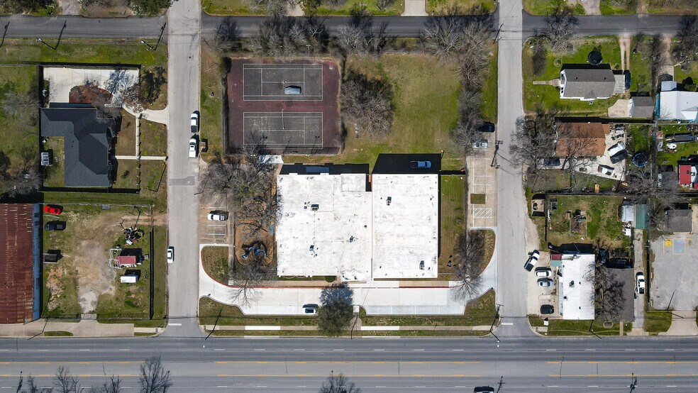 More Photos Of 900 W WM J Bryan Pky, Bryan Schools For Sale