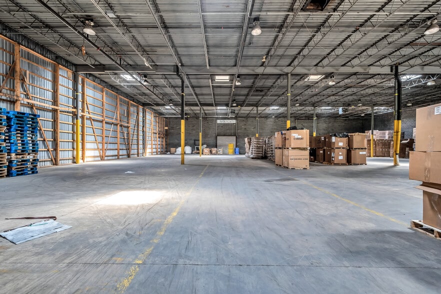 More Photos Of 40 Poplar St, Scranton Warehouse For Lease