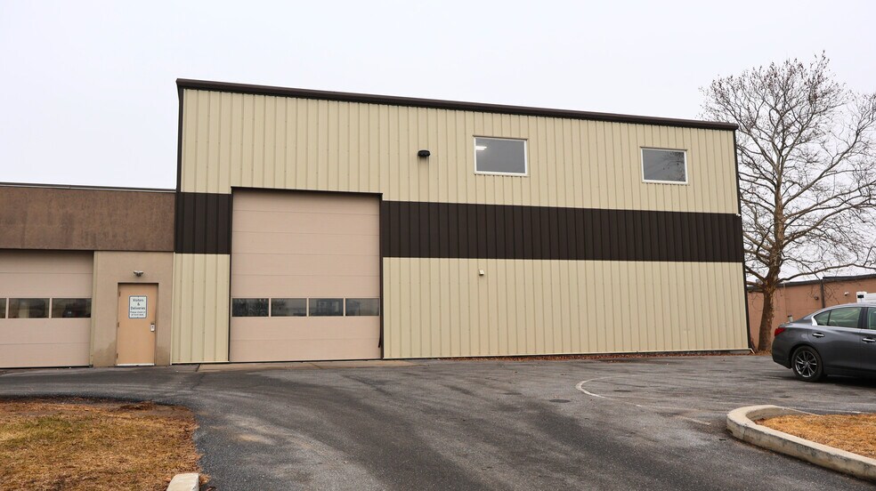 More Photos Of 6330-6332 Flank Dr, Harrisburg Flex For Sale