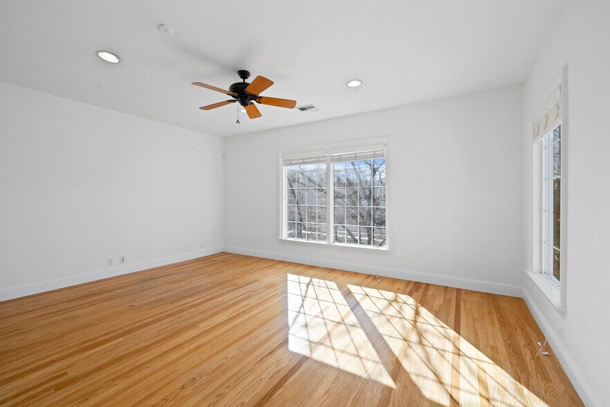 More Photos Of 5371 Kietzke Ln, Reno Office For Lease