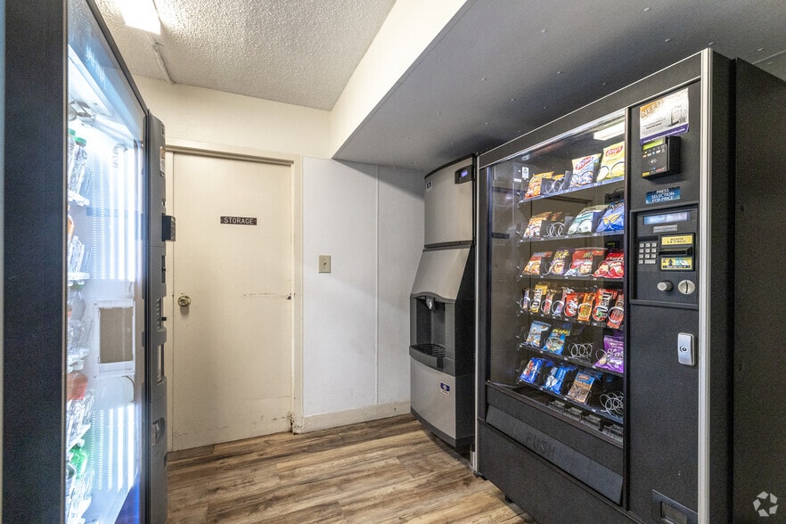 More Photos Of 2306 E Main St, Albert Lea Hospitality For Sale