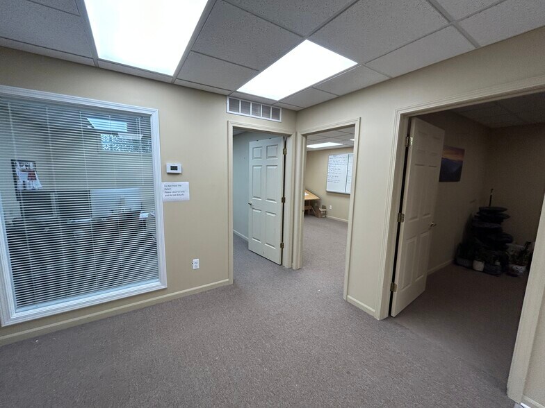 More Photos Of 15045 Dixie Hwy, Holly Coworking Space