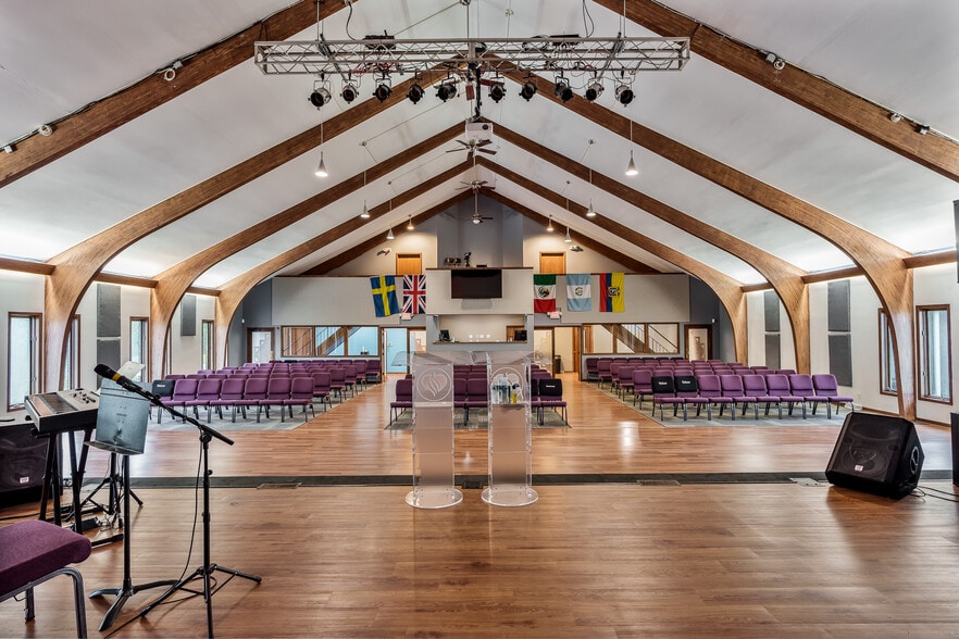 More Photos Of 4312 20th St, Rockford Religious Facility For Sale