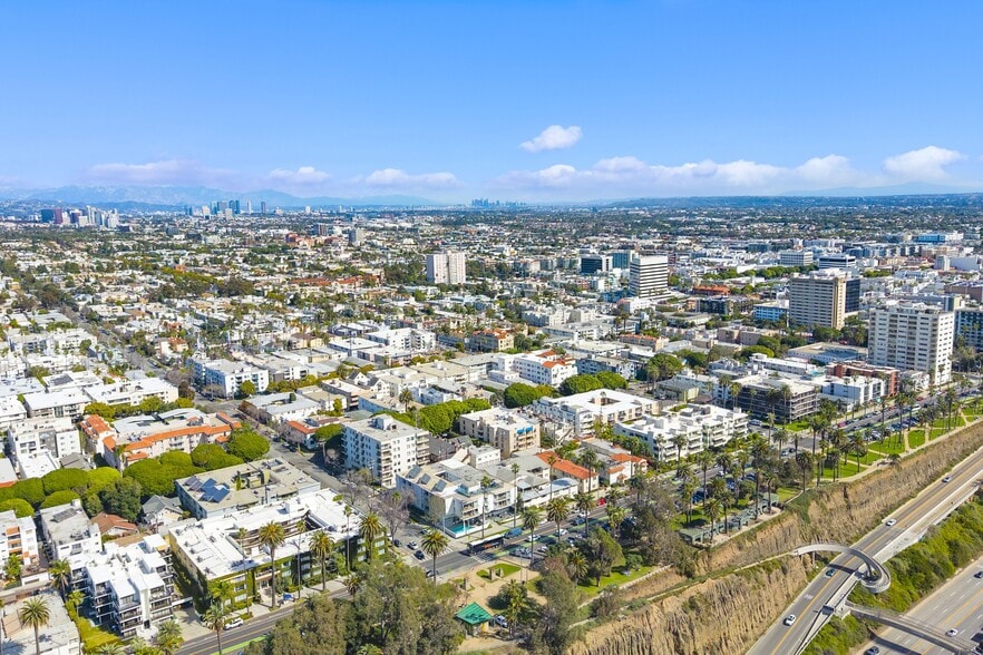 More Photos Of 901 Ocean Ave, Santa Monica Apartments For Sale