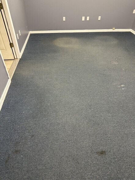 More Photos Of 3111 Skyway Cir, Melbourne Warehouse For Lease