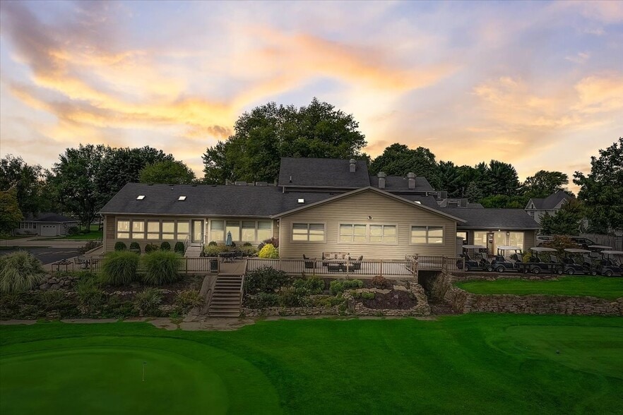 More Photos Of 800 S Main St, Lake Mills Golf Course Driving Range For Sale