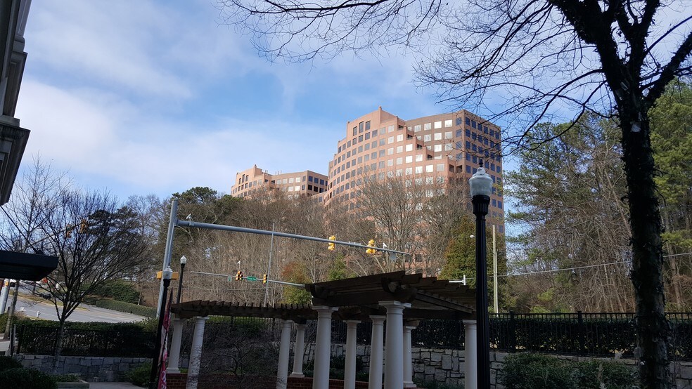 More Photos Of 3621 Vinings Slope SE, Atlanta Loft Creative Space For Sale