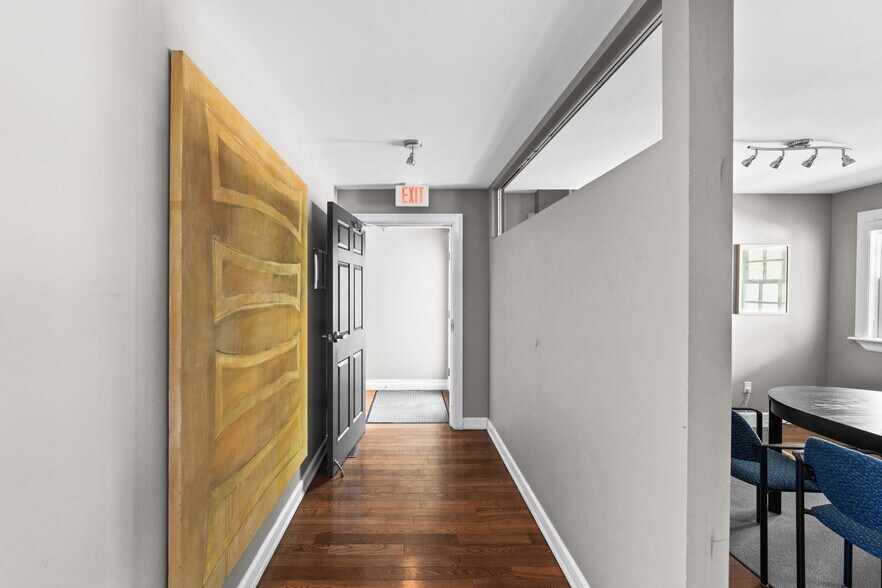 More Photos Of 5550 Manotick Main St, Ottawa Office Residential For Sale
