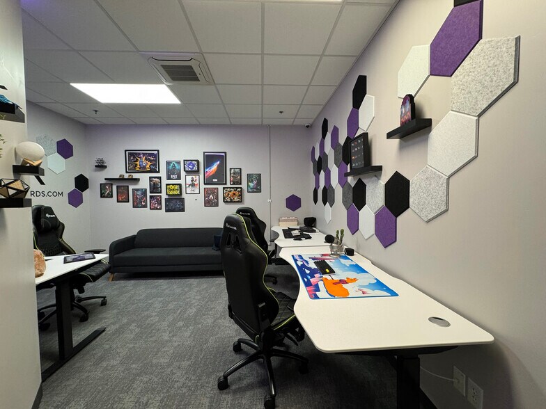 More Photos Of 7300 W Boston St, Chandler Warehouse For Lease