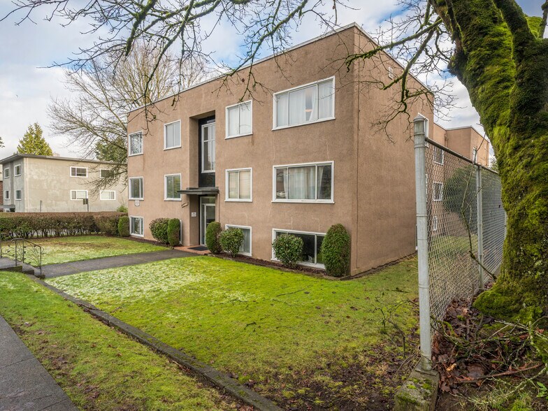 More Photos Of 3416 Oak St, Vancouver Apartments For Sale