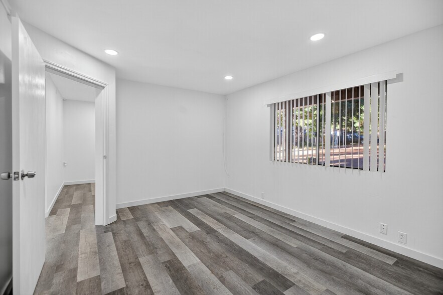 More Photos Of 5897 Pony Express Trl, Pollock Pines Office For Sale