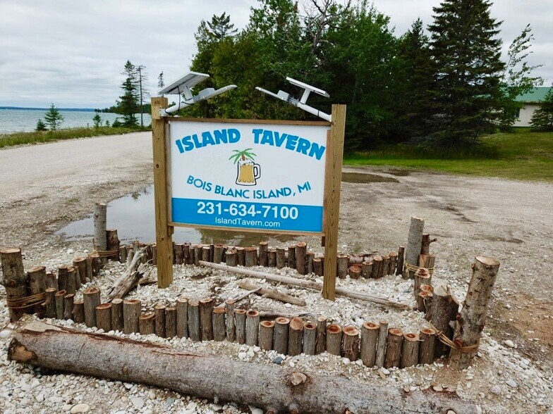 365 E Huron Dr, Bois Blanc Island, MI 49775 Retail