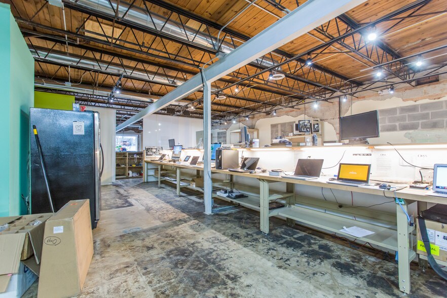More Photos Of 1634 Northside Dr, Atlanta Storefront Retail Office For Sale
