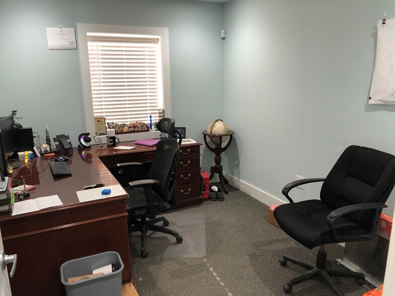 More Photos Of 164 Bobby Boss Dr, Loganville Warehouse For Lease