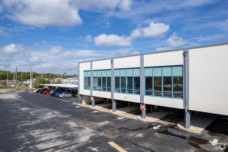 More Photos Of 130 N Ridgewood Ave, Daytona Beach Office For Sale