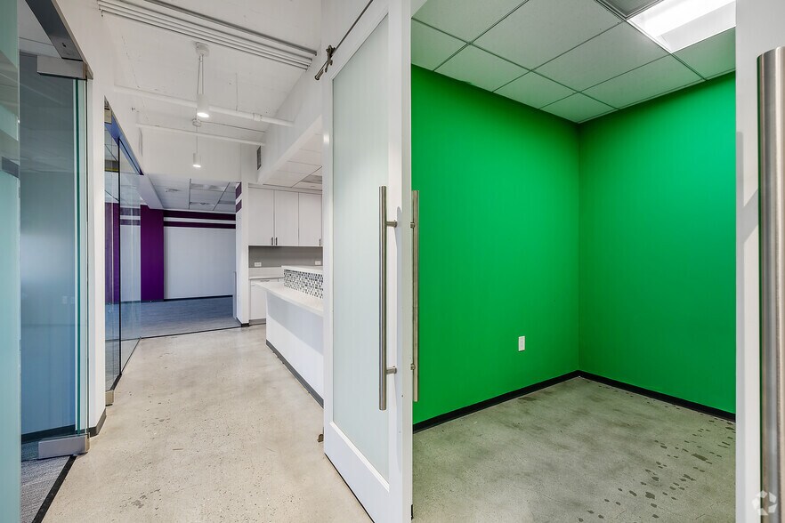 More Photos Of 5901 W Century Blvd, Los Angeles Coworking Space