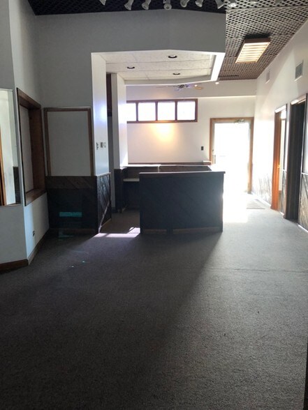 More Photos Of 4416-4418 W Diversey Ave, Chicago General Retail For Sale