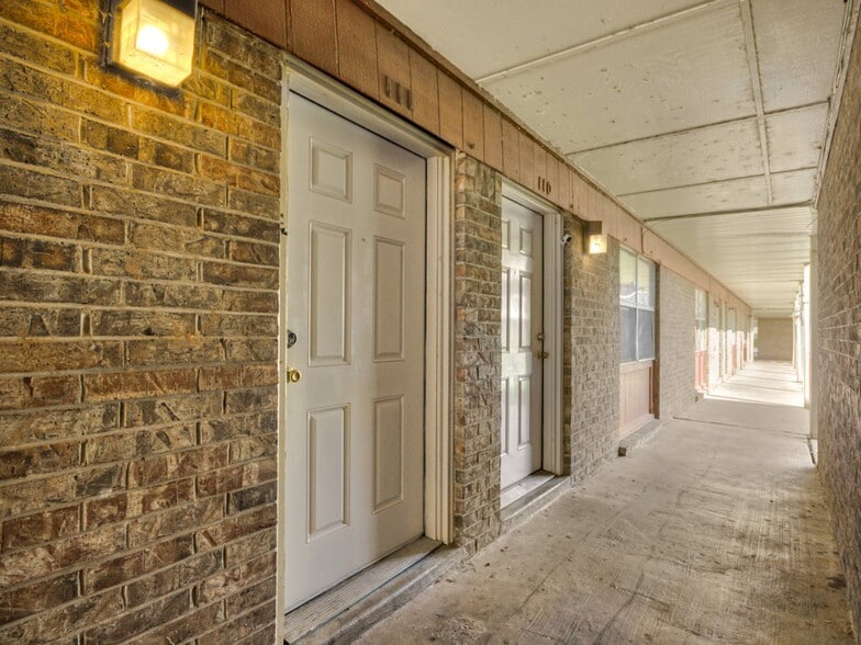 More Photos Of 1054 E 57th Pl, Tulsa Apartments For Sale