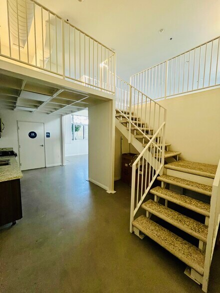 More Photos Of 1347 19th St, Santa Monica Loft Creative Space For Lease