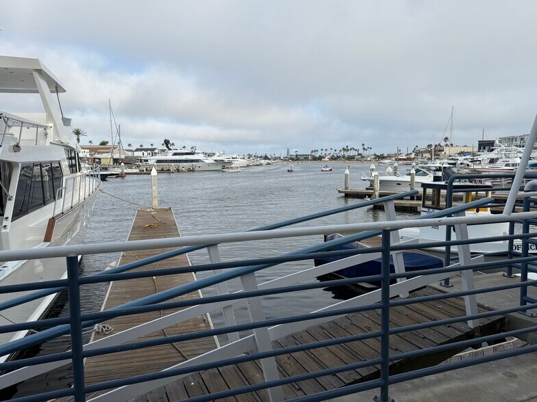 More Photos Of 2600-2700 Newport Blvd, Newport Beach Apartments For Lease